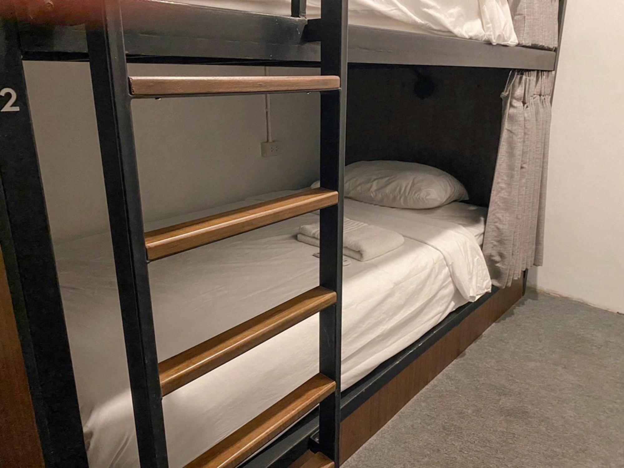 בנגקוק Kudi Hostel מראה חיצוני תמונה