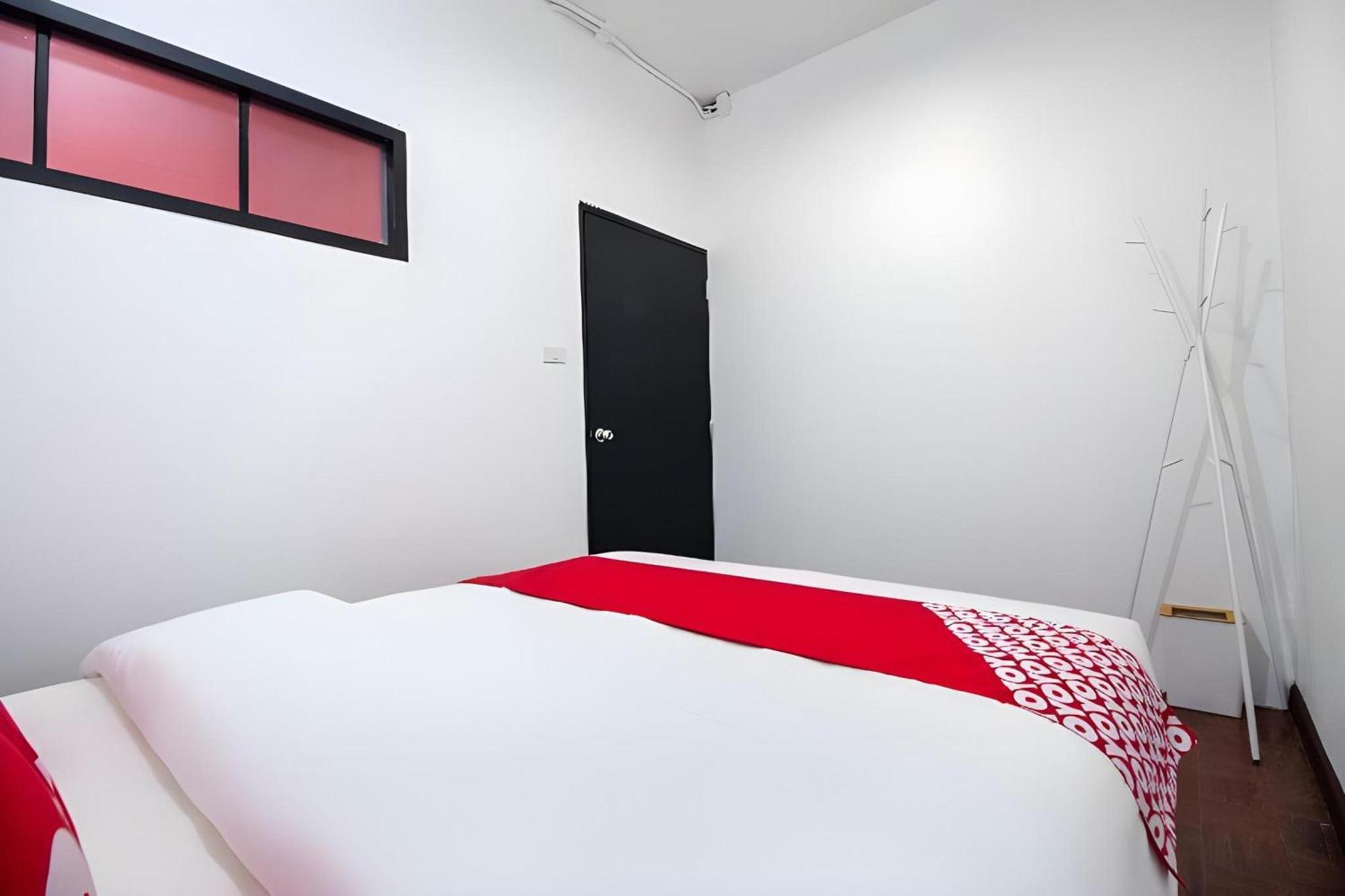 בנגקוק Kudi Hostel מראה חיצוני תמונה